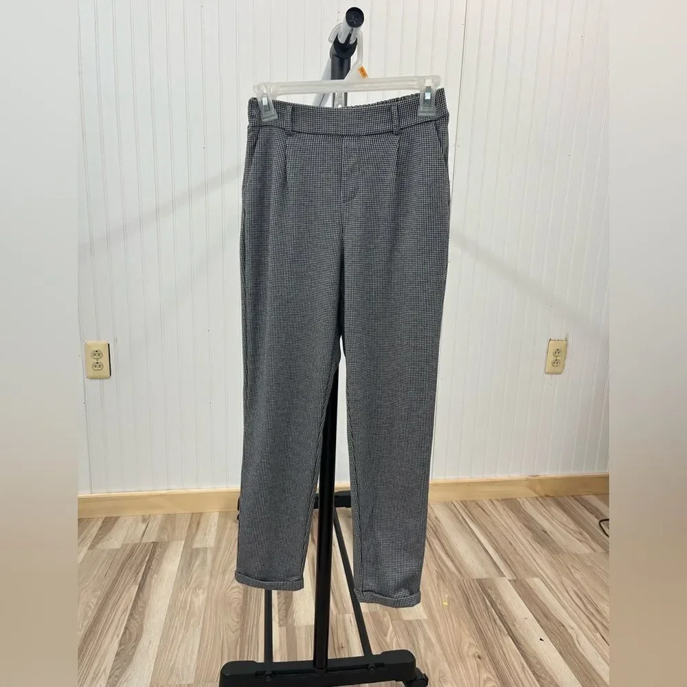 Ambiance Black and White houndstooth Dress Pants